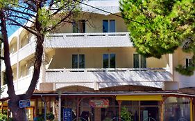 Fantasia Apartments 2*